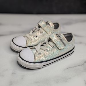 Converse All Stars sparkling white velcro strap sneakers